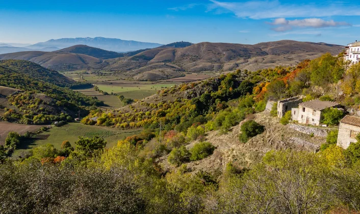 abruzzo landscape italy